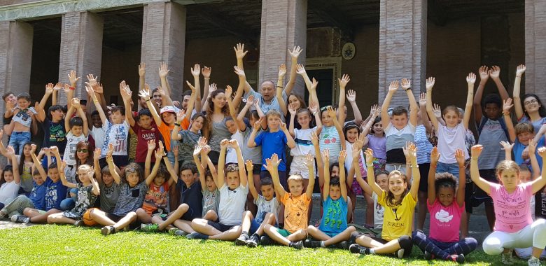 Gruppo di giovani dell'oratorio della parrocchia di san Saba a Roma